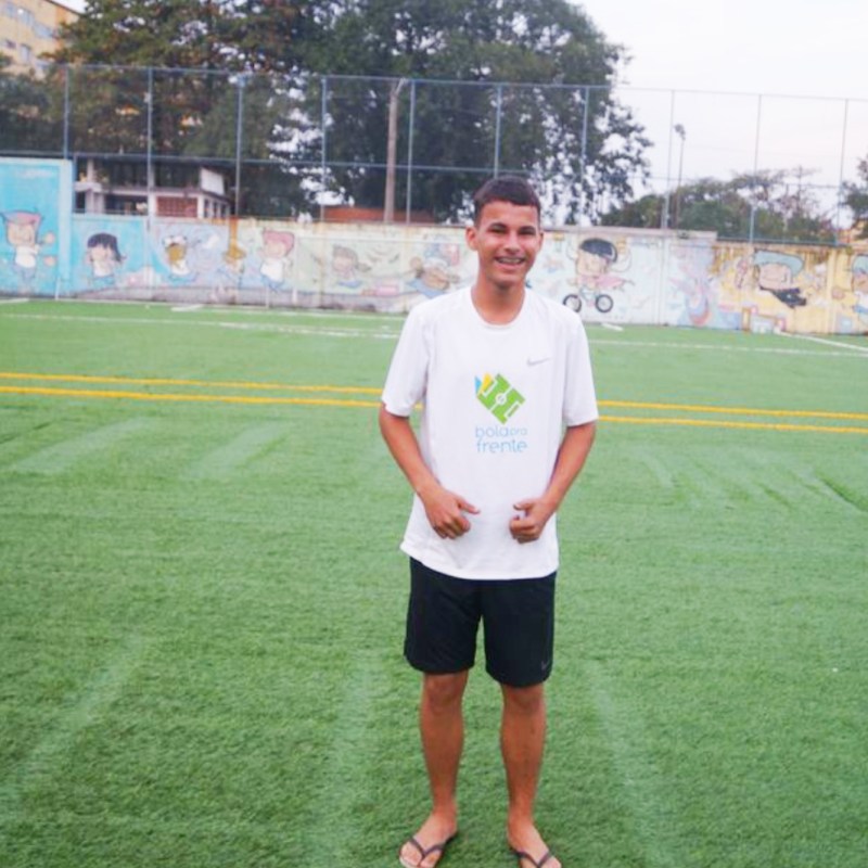 Jovem do Instituto Bola Pra Frente concorre a prêmio&nbsp;internacional