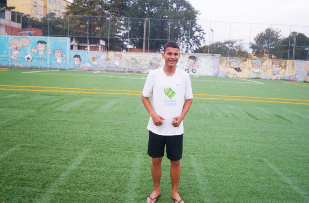 Jovem do Instituto Bola Pra Frente concorre a prêmio&nbsp;internacional