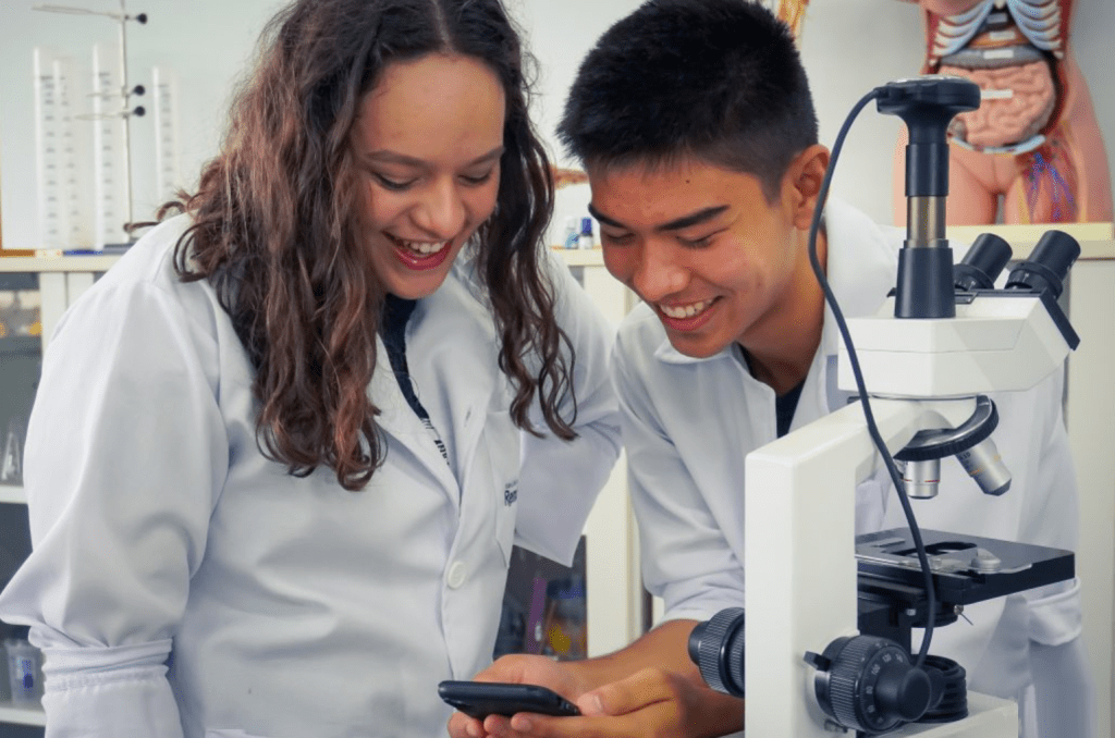 Rembrandt — Colégio Bilingue 🔎 Pág. 8 📂&nbsp;Ed.4